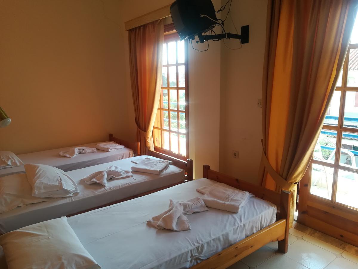 De La Plage Hotel Koroni Bagian luar foto
